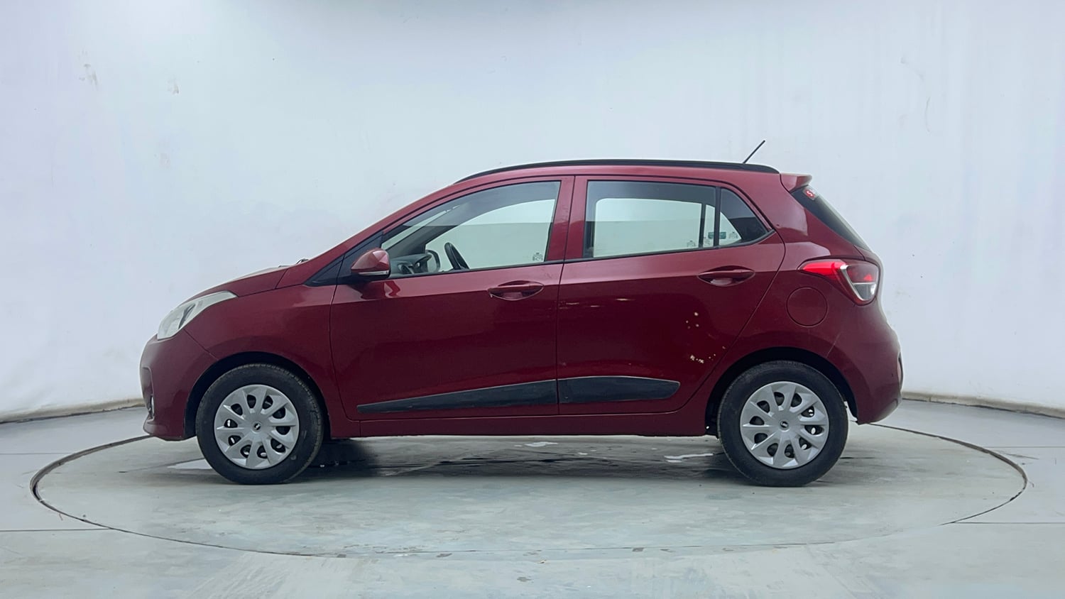 Used 2019 Hyundai Grand i10 Sportz U2 1.2 CRDi Diesel Manual exterior LEFT SIDE VIEW