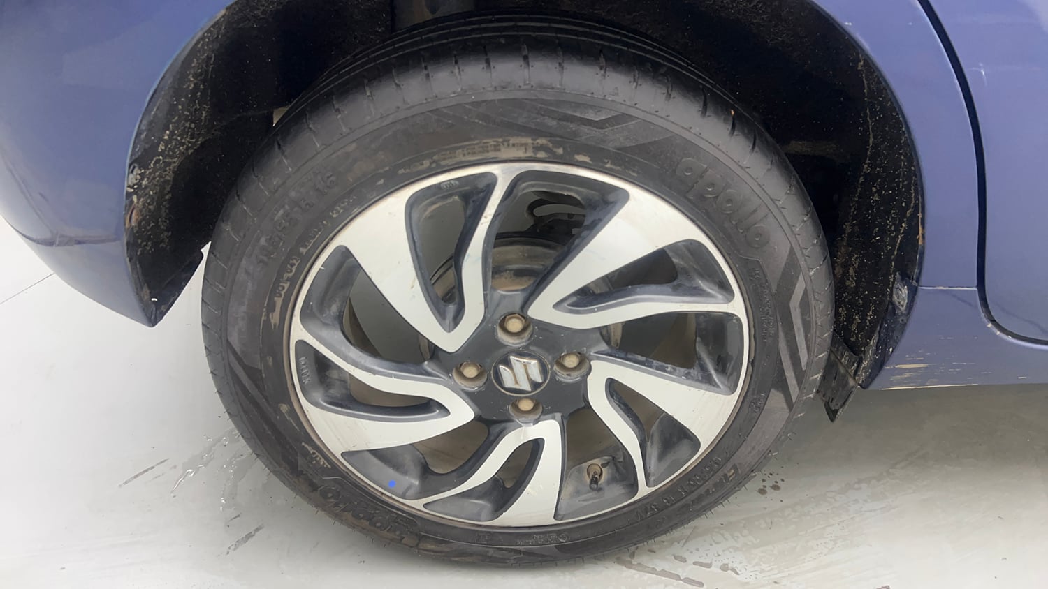 Used 2021 Maruti Suzuki Baleno Zeta Petrol Manual tyres RIGHT REAR TYRE RIM VIEW