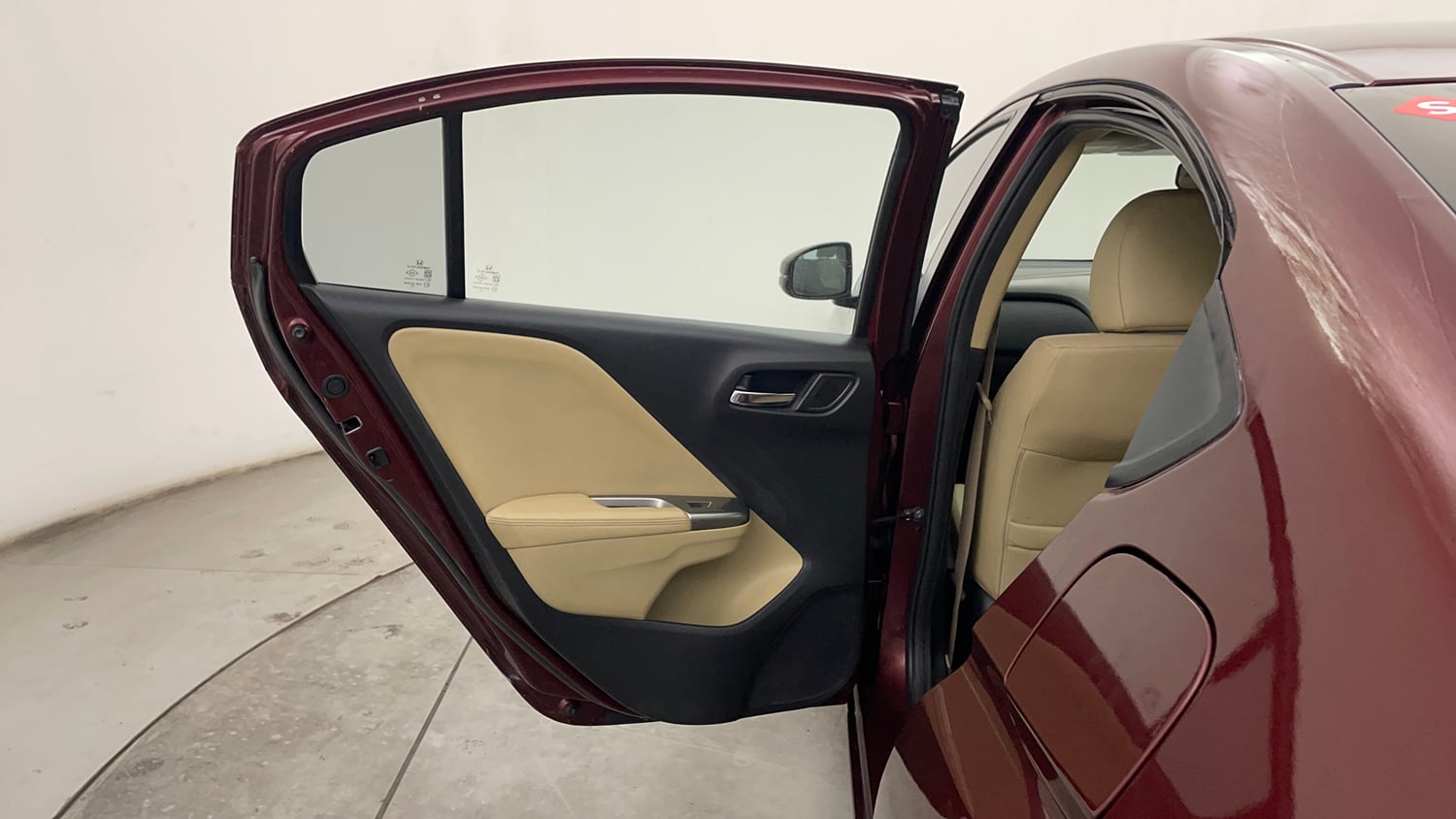 Used 2016 Honda City VX (O) MT Petrol Manual interior LEFT REAR DOOR OPEN VIEW