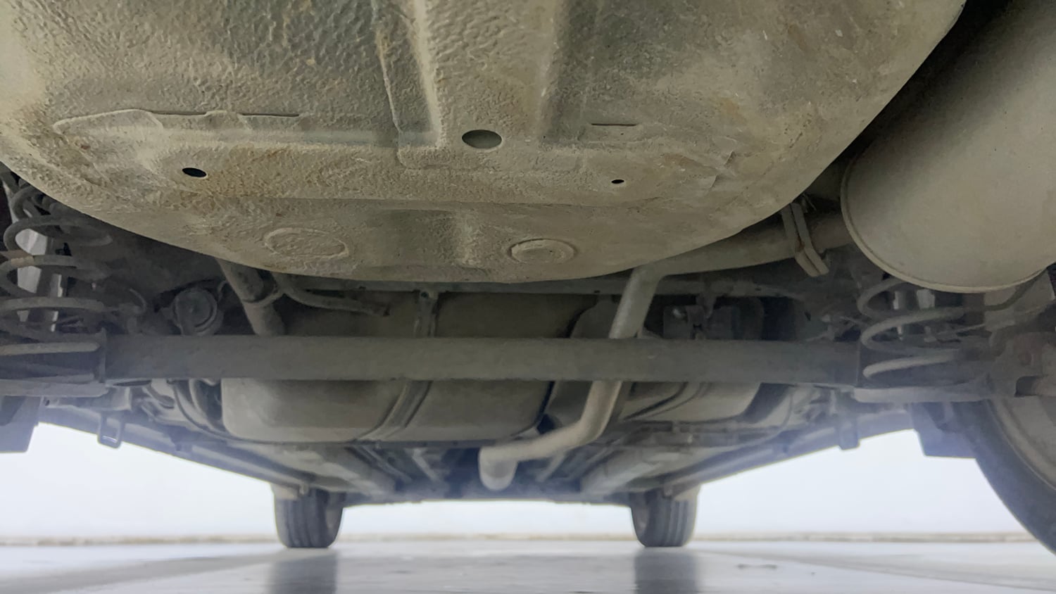 Used 2018 Maruti Suzuki Ciaz Alpha 1.4 MT Petrol Manual extra REAR UNDERBODY VIEW (TAKEN FROM REAR)