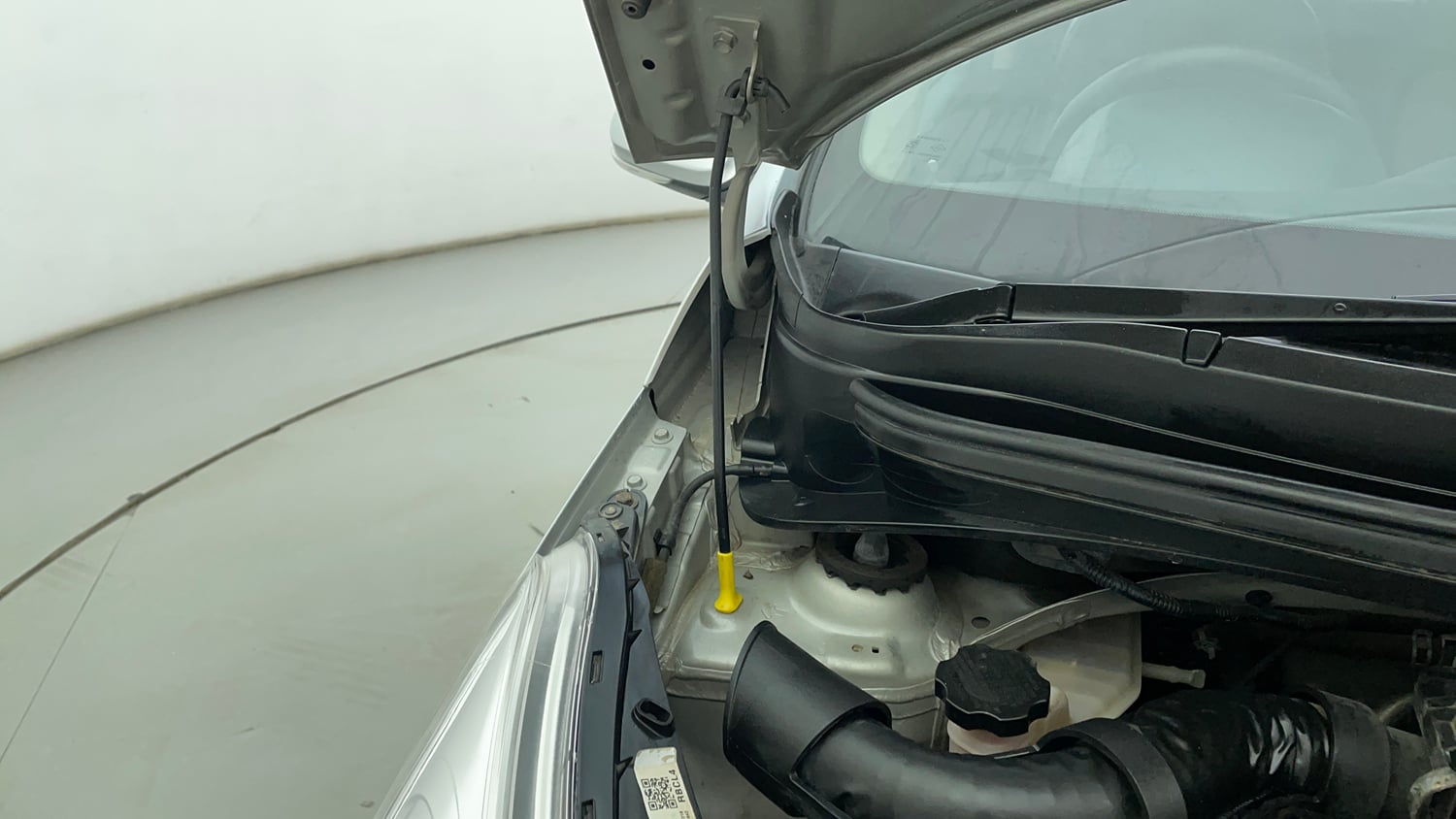 Used 2019 Hyundai Grand i10 Sportz AT 1.2 Kappa VTVT Petrol Automatic engine ENGINE RIGHT SIDE HINGE & APRON VIEW