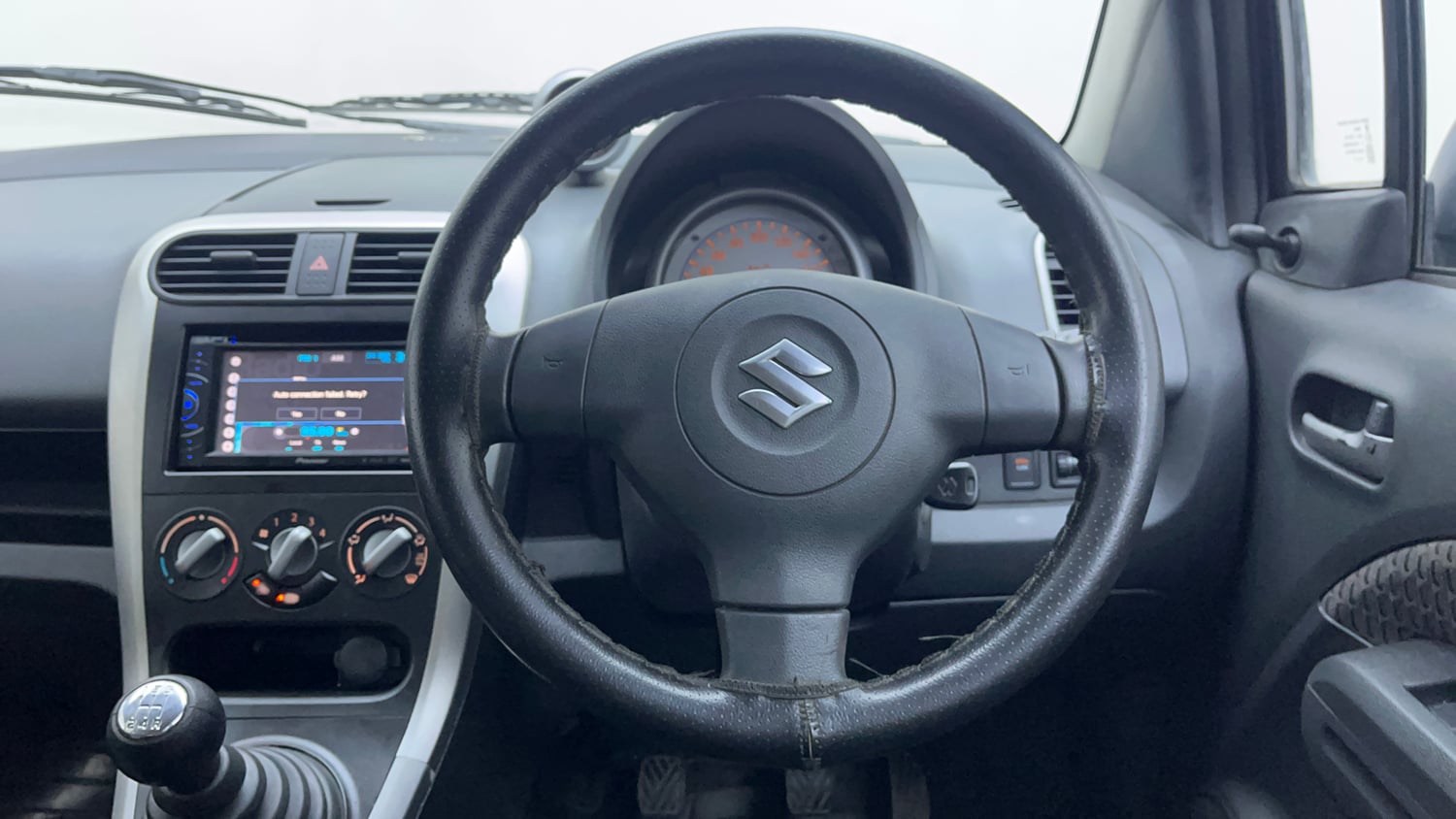 Used 2013 Maruti Suzuki Ritz Vxi BS-IV Petrol Manual interior STEERING VIEW