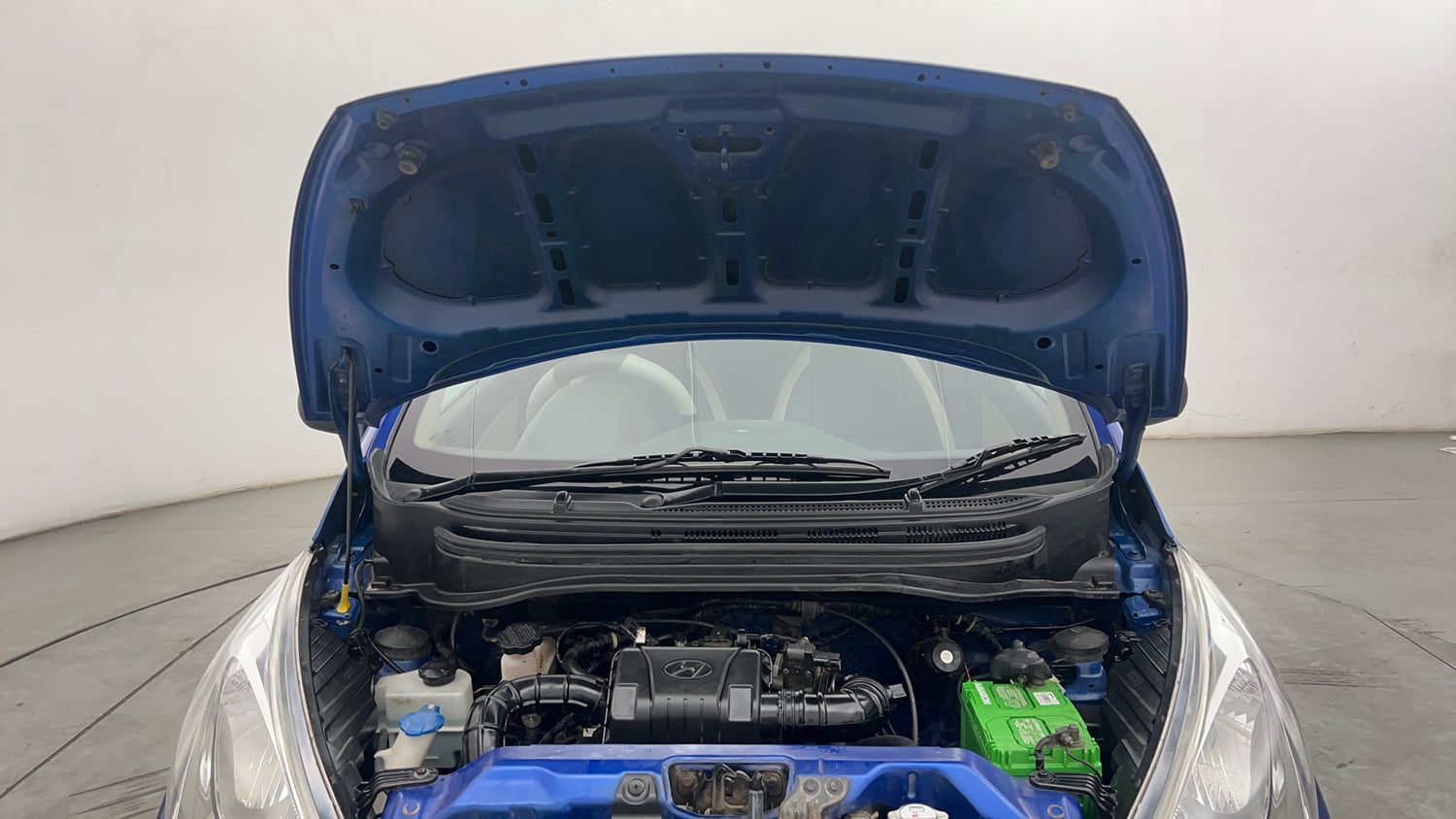 Used 2016 Hyundai Eon Era + AirBag Petrol Manual engine ENGINE & BONNET OPEN FRONT VIEW