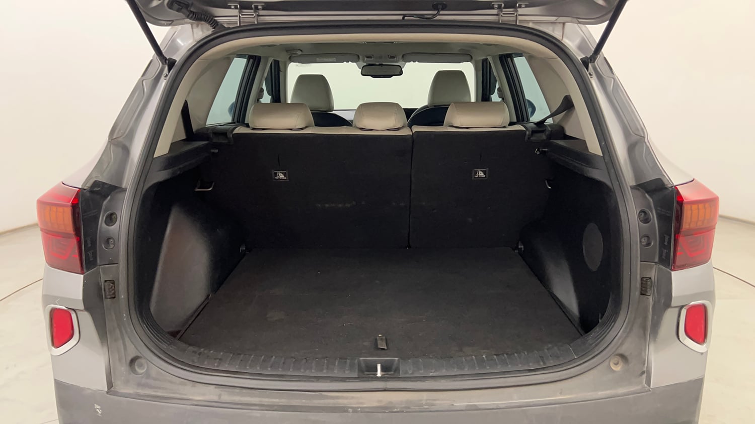 Used 2020 Kia Seltos GTX Plus AT 1.5 Diesel Diesel Automatic interior DICKY INSIDE VIEW