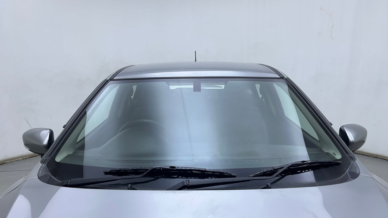 Used 2021 Maruti Suzuki Baleno Zeta Petrol Manual exterior FRONT WINDSHIELD VIEW