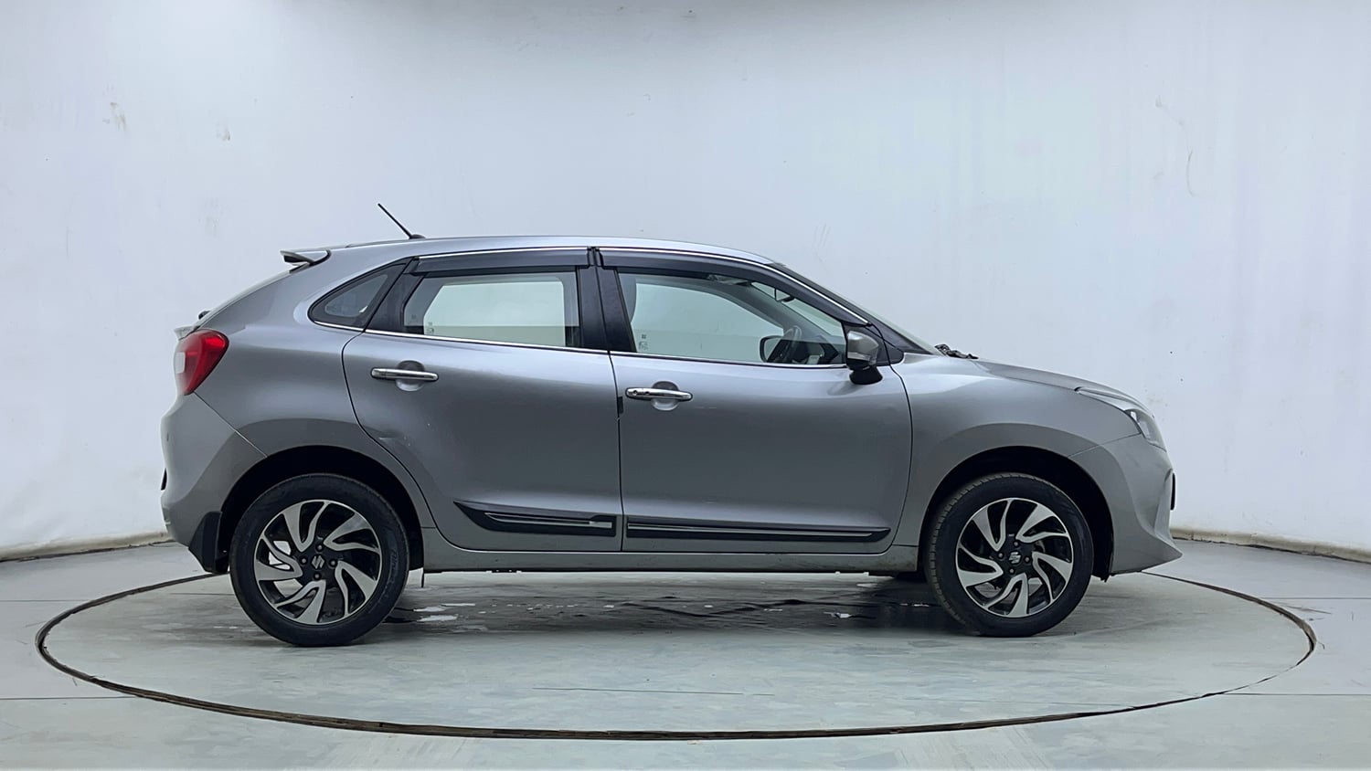 Used 2021 Maruti Suzuki Baleno Zeta Petrol Manual exterior RIGHT SIDE VIEW