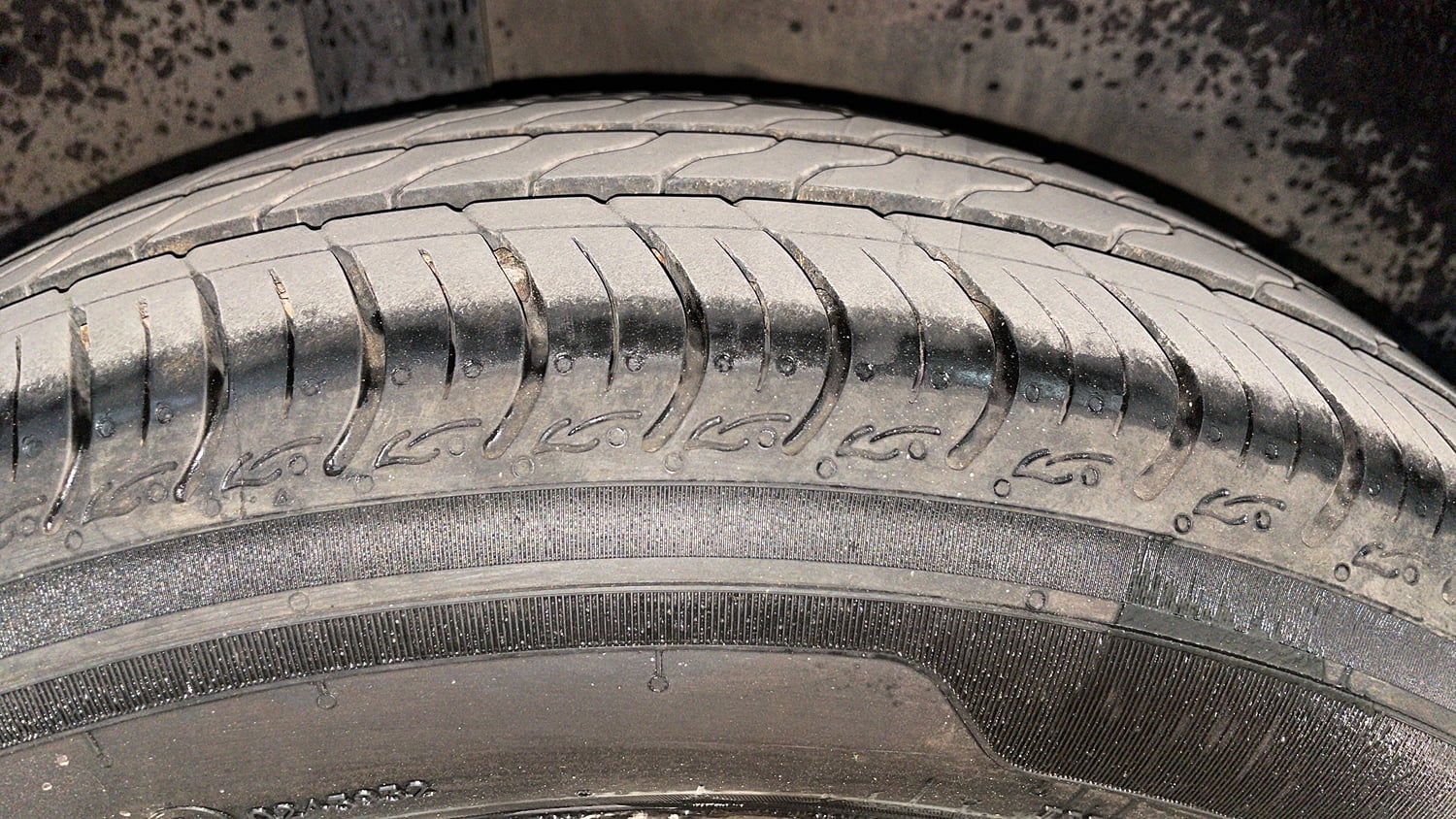 Used 2016 Honda City VX (O) MT Petrol Manual tyres RIGHT REAR TYRE TREAD VIEW