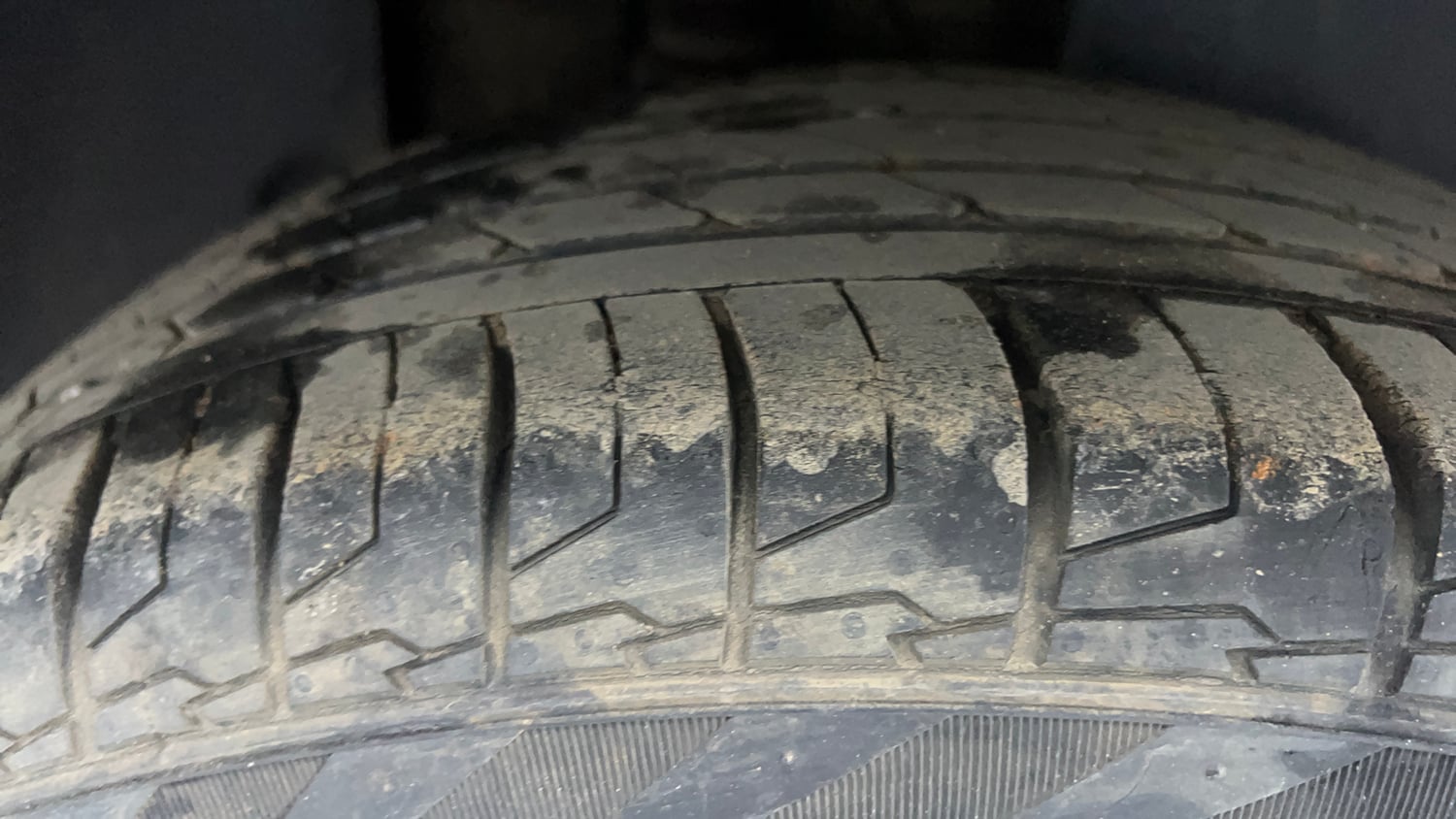 Used 2022 Kia Seltos GTX Plus 1.5 Diesel AT Diesel Automatic tyres RIGHT REAR TYRE TREAD VIEW
