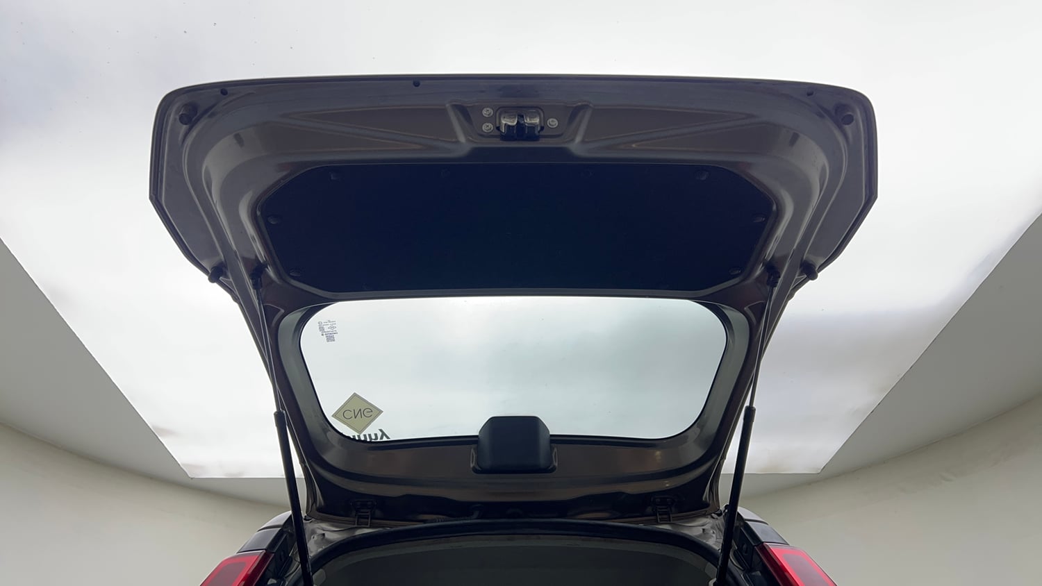 Used 2020 Maruti Suzuki Wagon R LXi (O) 1.0 CNG Cng Manual interior DICKY DOOR OPEN VIEW