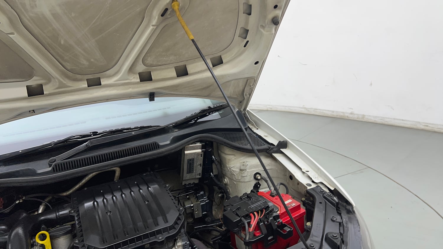 Used 2018 Volkswagen Polo Comfortline 1.0L (P) Petrol Manual engine ENGINE LEFT SIDE HINGE & APRON VIEW