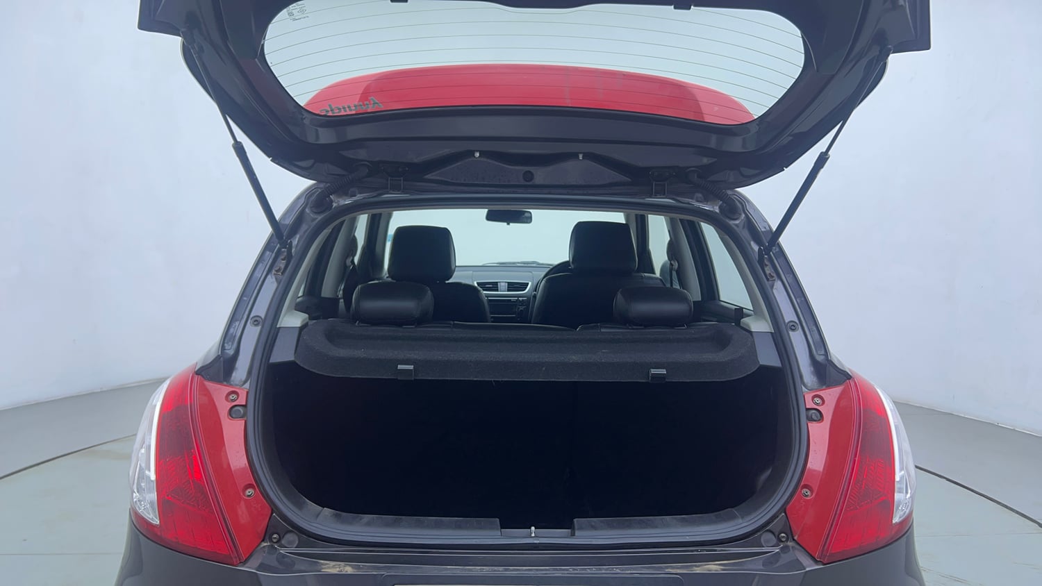 Used 2017 Maruti Suzuki Swift ZXi Petrol Manual interior DICKY INSIDE VIEW