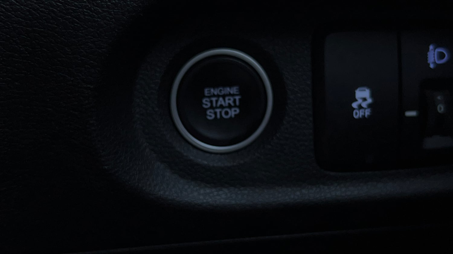 Used 2022 Hyundai Creta SX 1.5 Petrol Petrol Manual top_features Keyless start