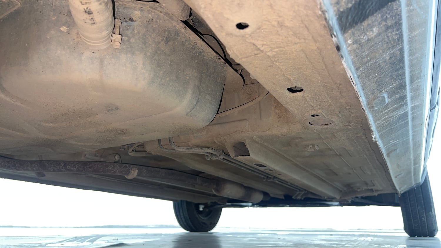 Used 2020 Renault Triber RXL Petrol Manual extra REAR RIGHT UNDERBODY VIEW