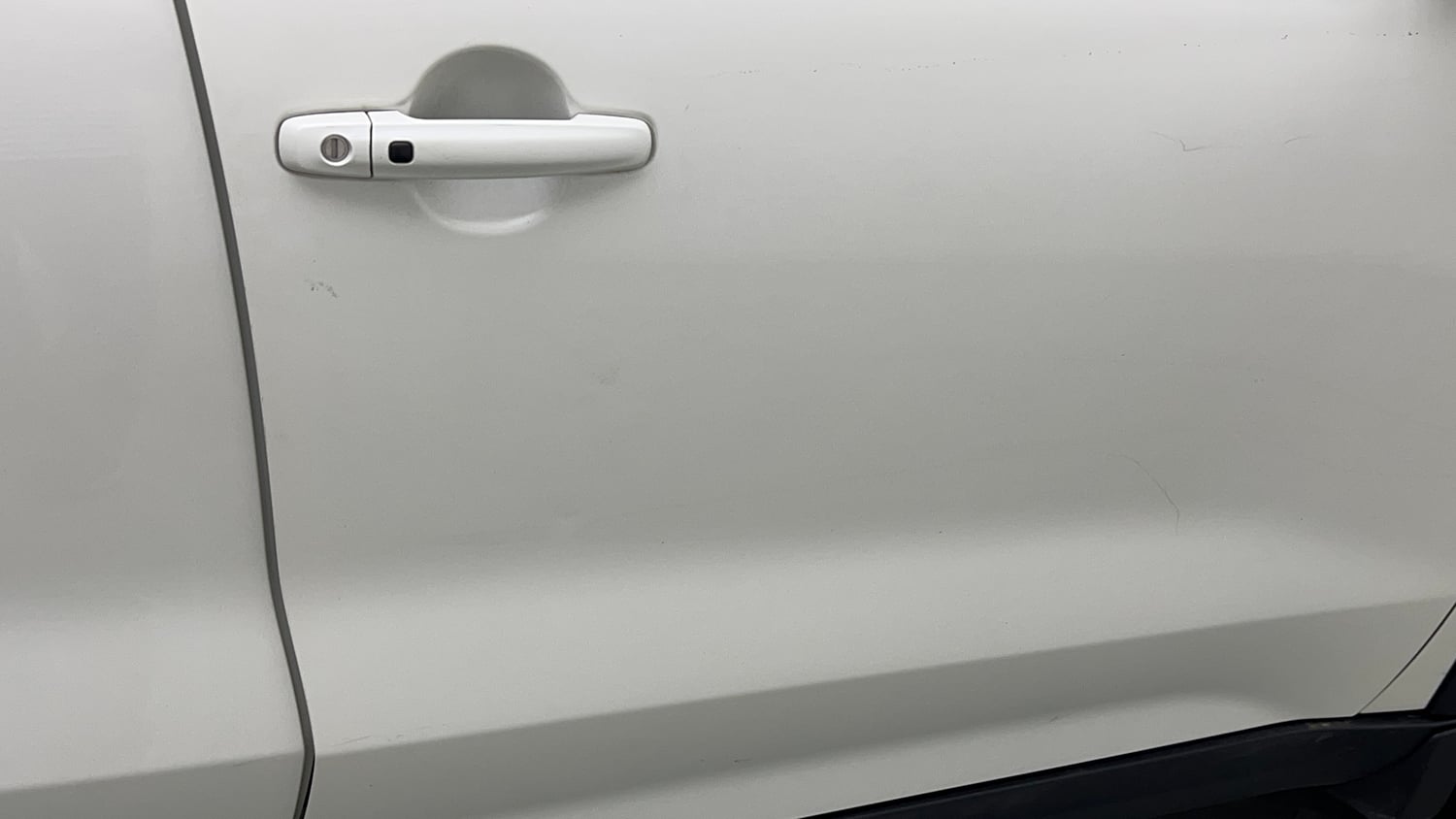 Used 2024 Toyota Urban Cruiser Hyryder V AT NeoDrive Petrol Automatic dents MINOR SCRATCH