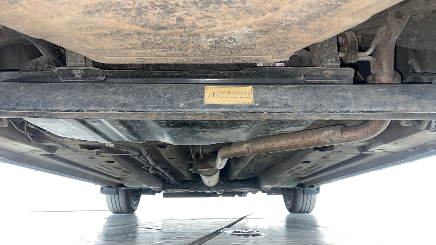 Used 2023 Tata Altroz XZ Petrol Petrol Manual extra REAR UNDERBODY VIEW (TAKEN FROM REAR)