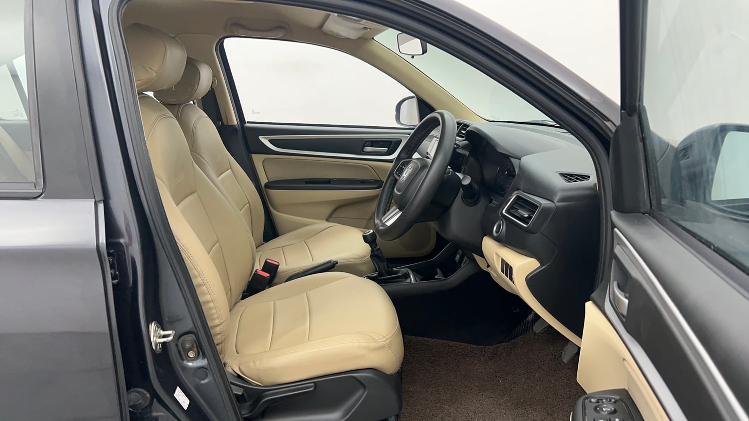 Used 2025 honda Amaze 2nd Generation VX 1.2 Petrol MT Petrol Manual interior RIGHT SIDE FRONT DOOR CABIN VIEW