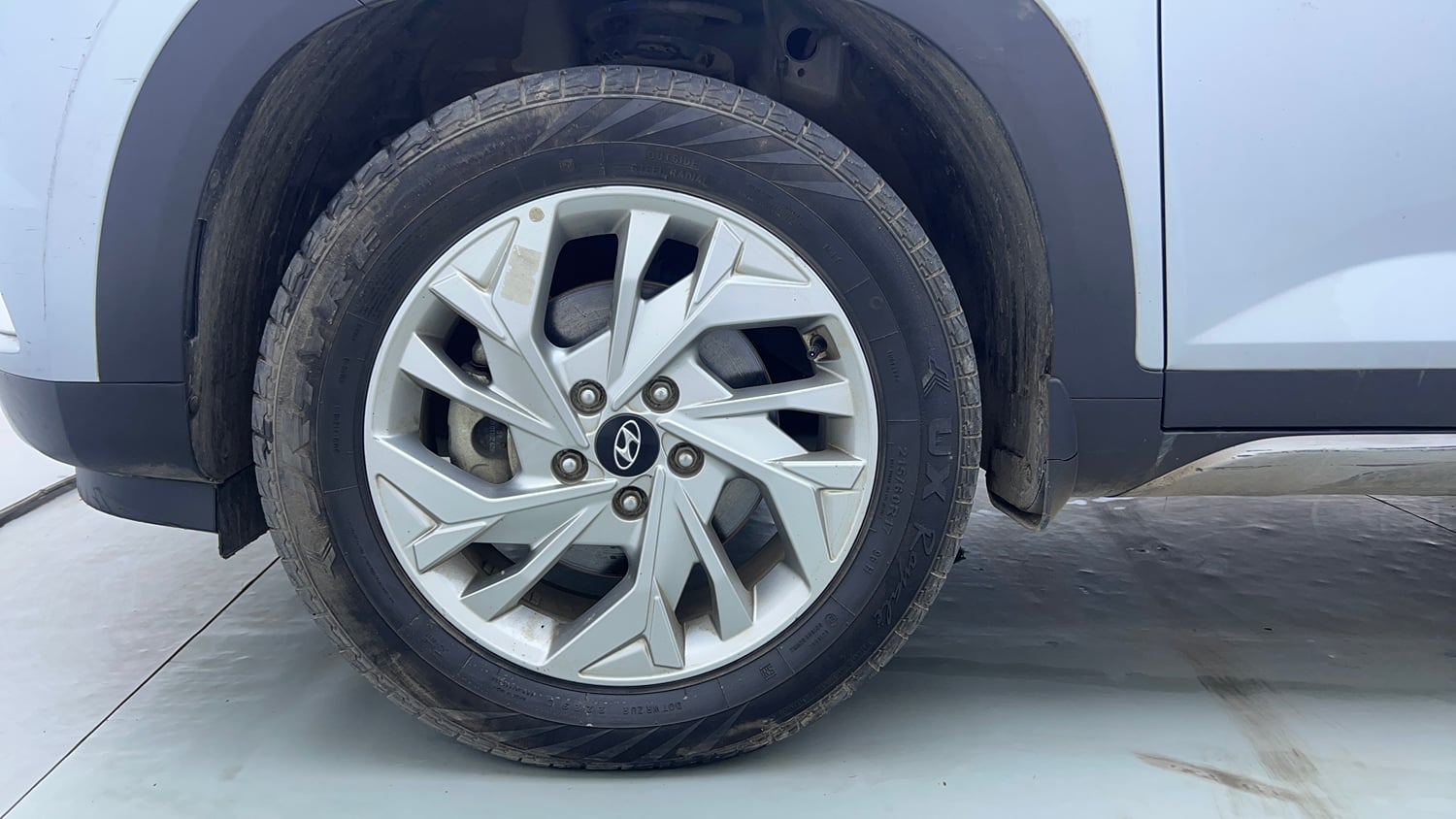 Used 2022 Hyundai Creta SX 1.5 Petrol Petrol Manual tyres LEFT FRONT TYRE RIM VIEW