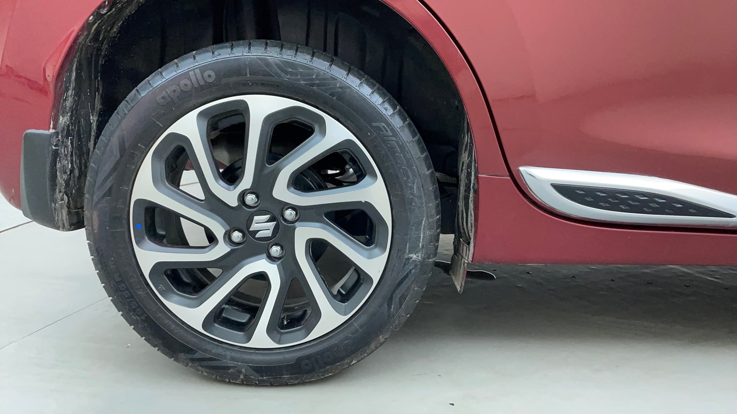 Used 2022 Maruti Suzuki Baleno Alpha MT Petrol Manual tyres RIGHT REAR TYRE RIM VIEW