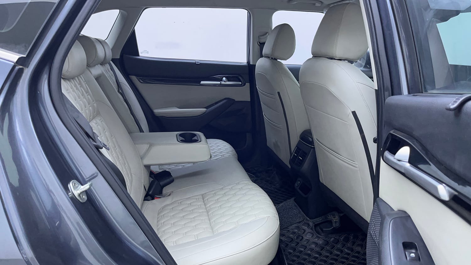 Used 2021 Kia Seltos HTX 1.5 Diesel Diesel Manual interior RIGHT SIDE REAR DOOR CABIN VIEW