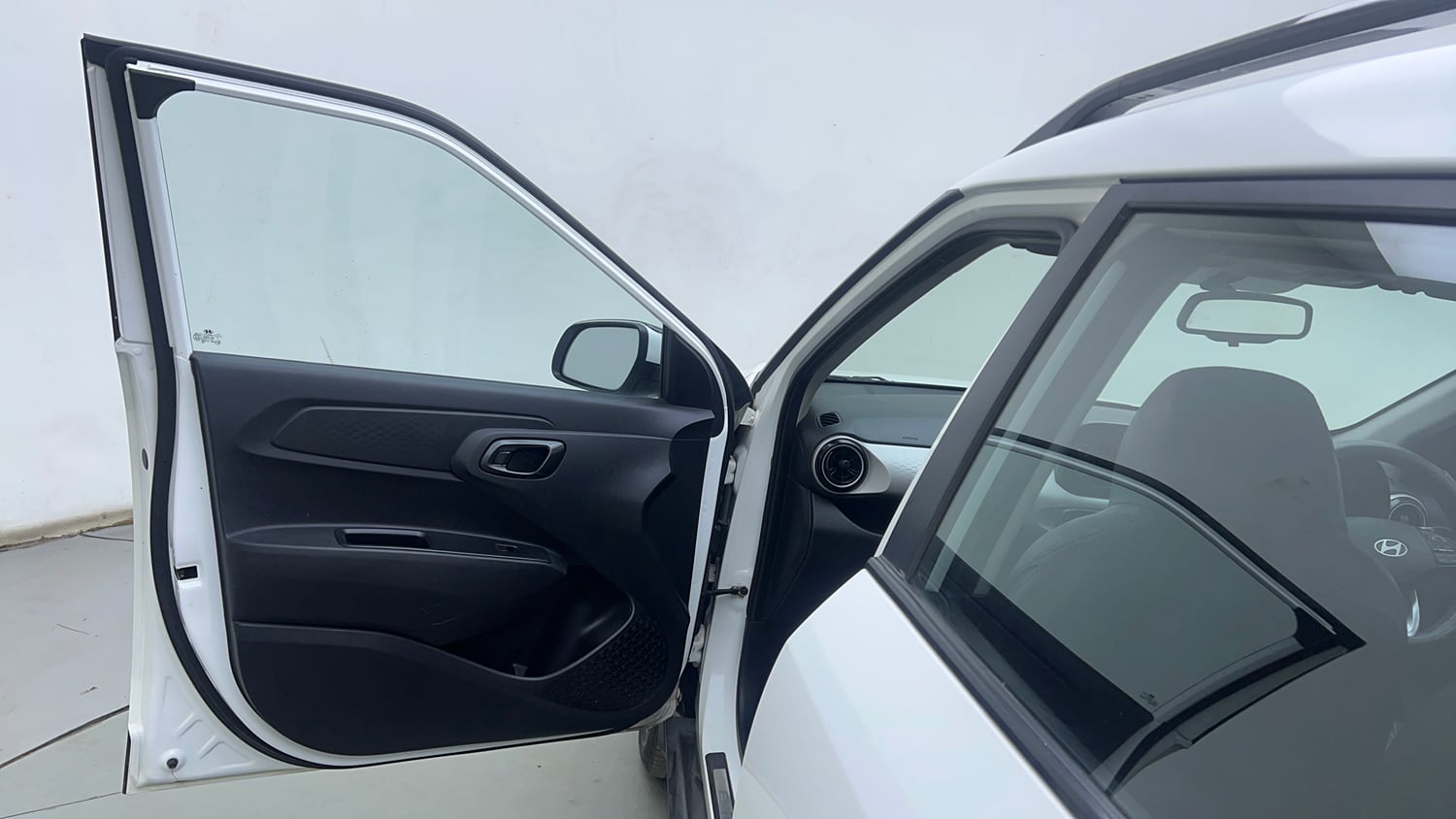 Used 2025 Hyundai Exter SX (O) Connect 1.2 MT Petrol Manual interior LEFT FRONT DOOR OPEN VIEW