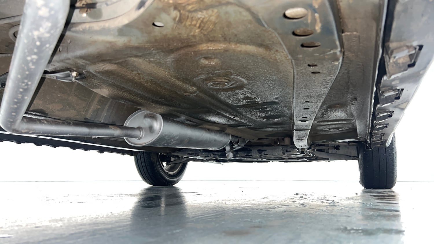 Used 2022 Maruti Suzuki Ignis Alpha 1.2 MT Petrol Manual extra REAR RIGHT UNDERBODY VIEW