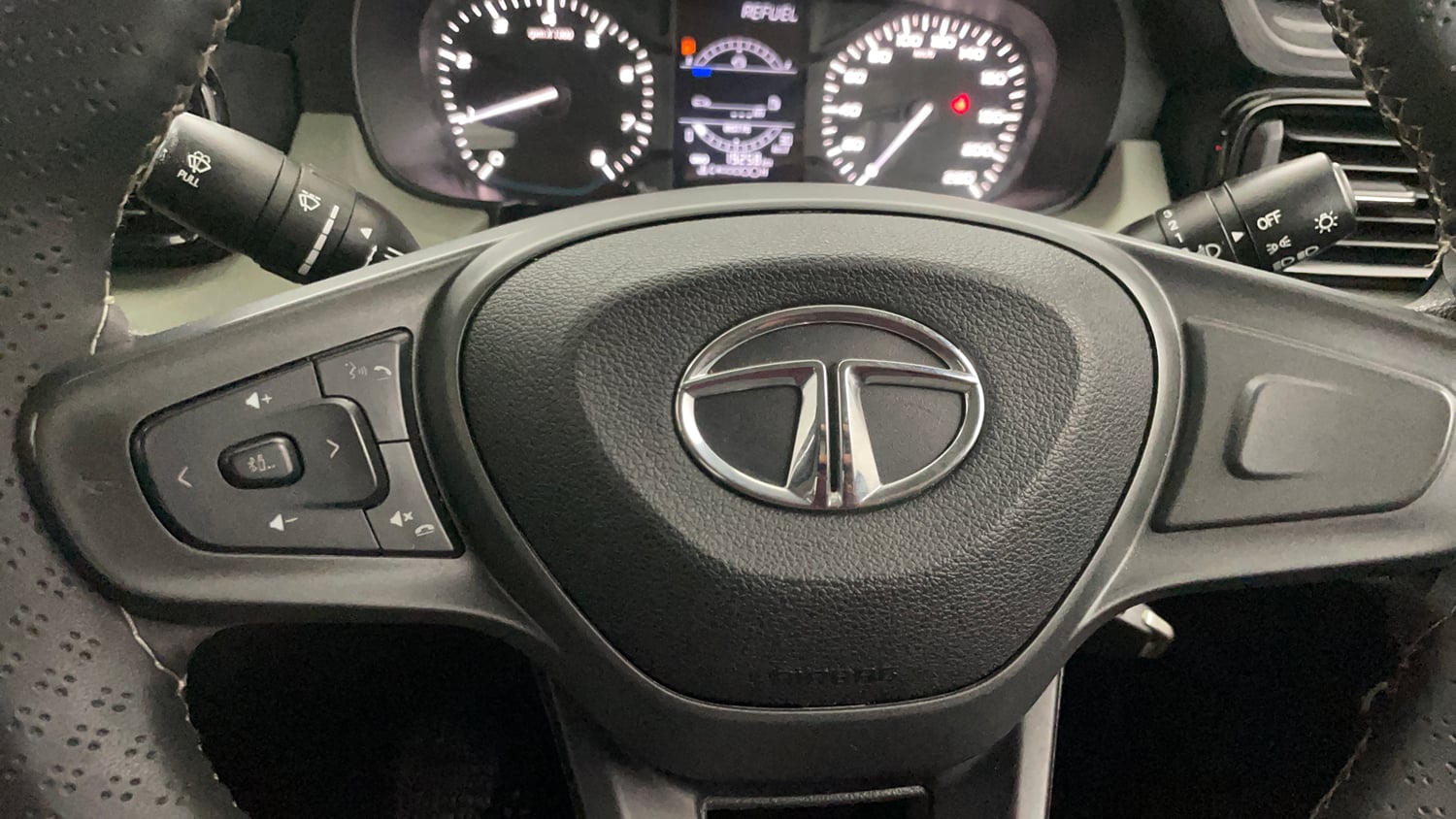 Used 2022 Tata Punch Adventure MT Petrol Manual top_features Steering mounted controls