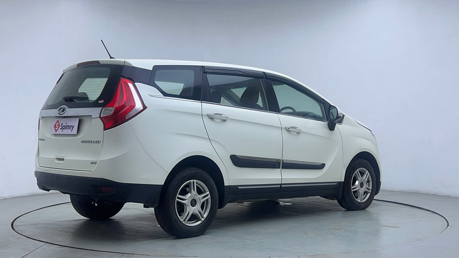 Used 2019 Mahindra Marazzo M6 7 STR Diesel Manual exterior RIGHT REAR CORNER VIEW