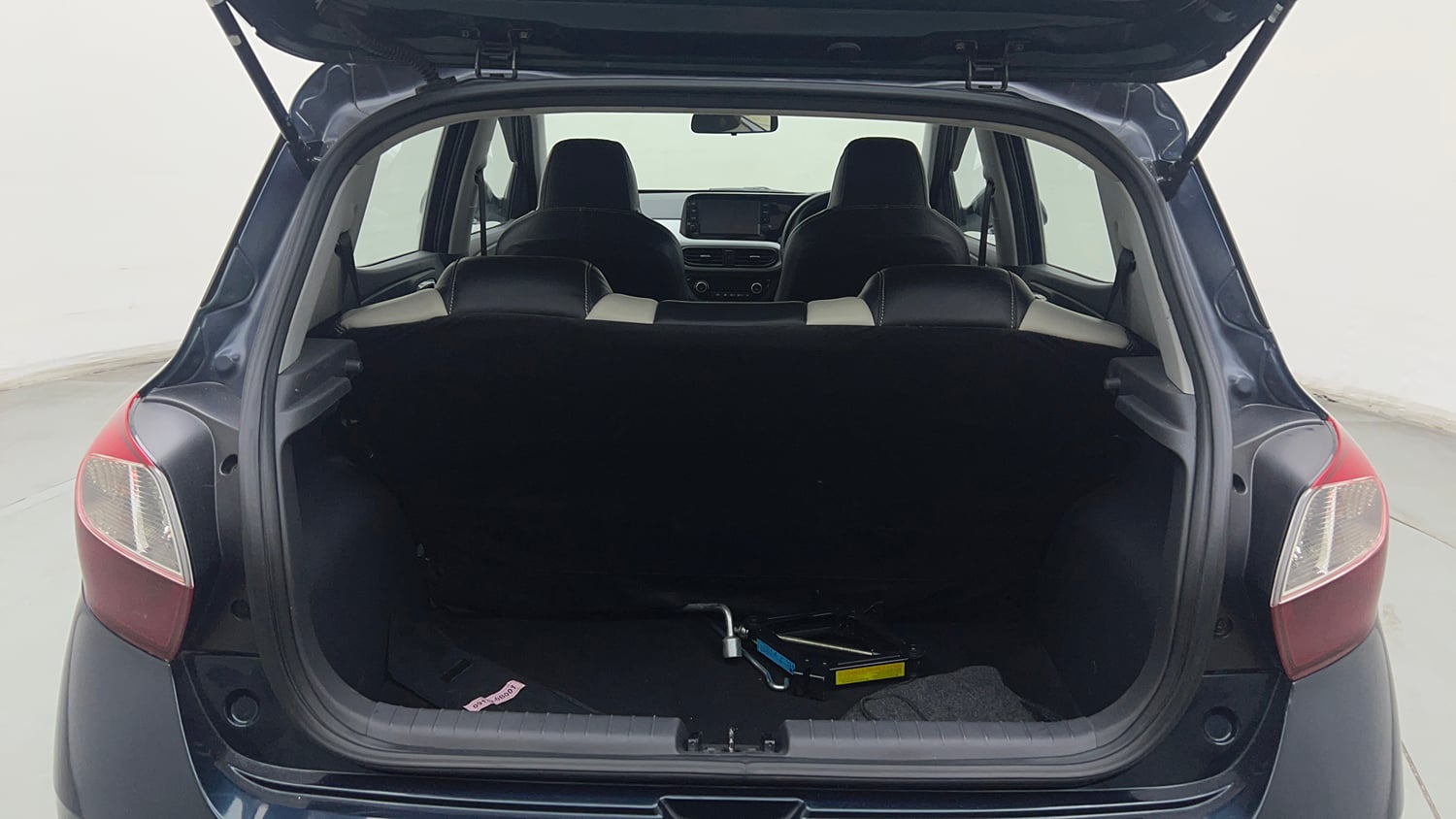 Used 2023 Hyundai Grand i10 Nios Sportz AMT 1.2 Kappa VTVT Petrol Automatic interior DICKY INSIDE VIEW