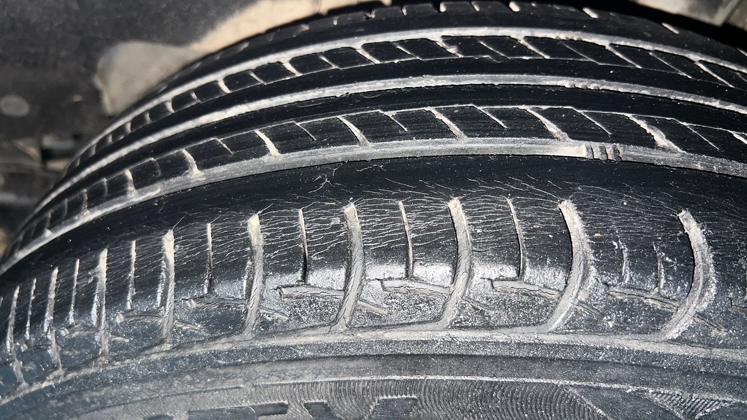 Used 2018 Maruti Suzuki Baleno Delta 1.2 Petrol Manual tyres LEFT REAR TYRE TREAD VIEW