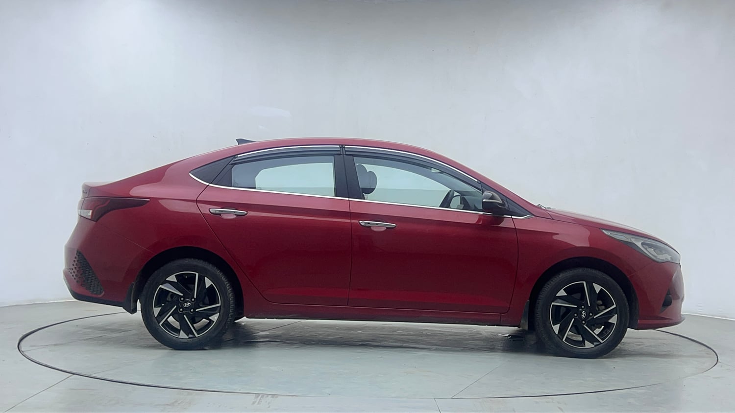 Used 2021 Hyundai Verna SX (O) 1.0 Turbo DCT Petrol Automatic exterior RIGHT SIDE VIEW