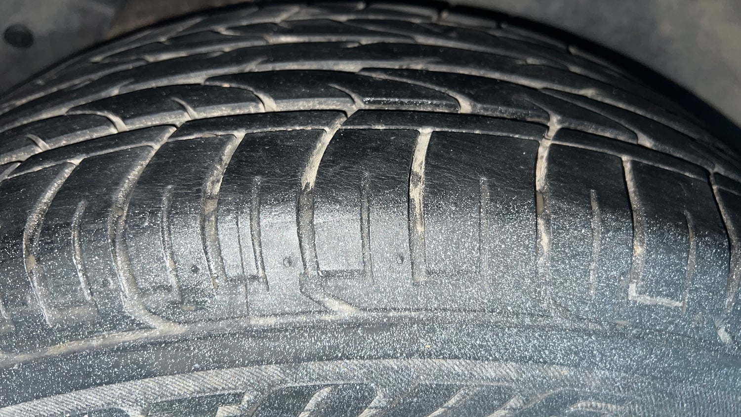 Used 2017 Hyundai Creta SX Plus 1.6 AT Petrol Petrol Automatic tyres RIGHT REAR TYRE TREAD VIEW