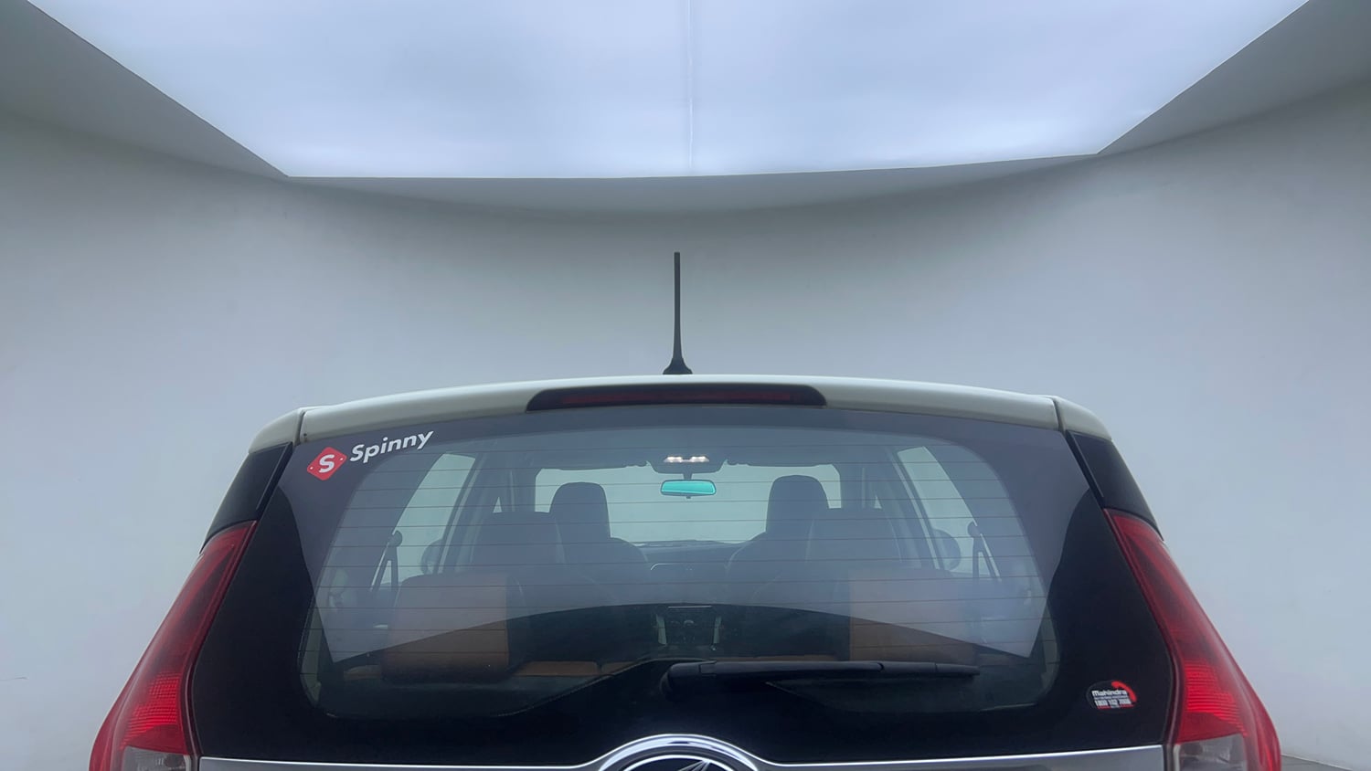 Used 2019 Mahindra Marazzo M6 7 STR Diesel Manual exterior BACK WINDSHIELD VIEW