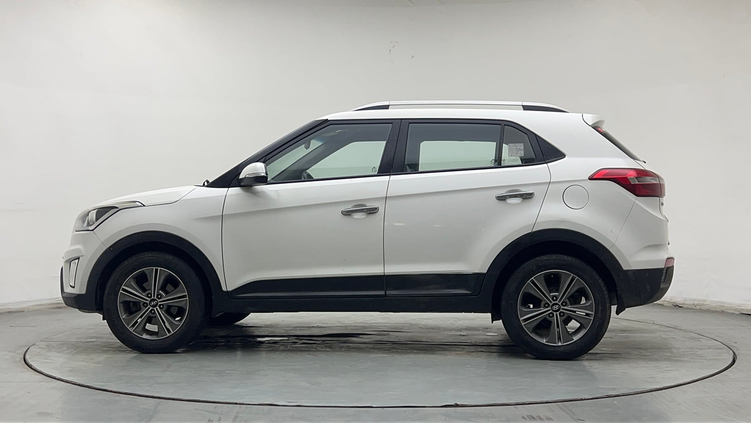 Used 2017 Hyundai Creta SX Plus 1.6 AT Petrol Petrol Automatic exterior LEFT SIDE VIEW