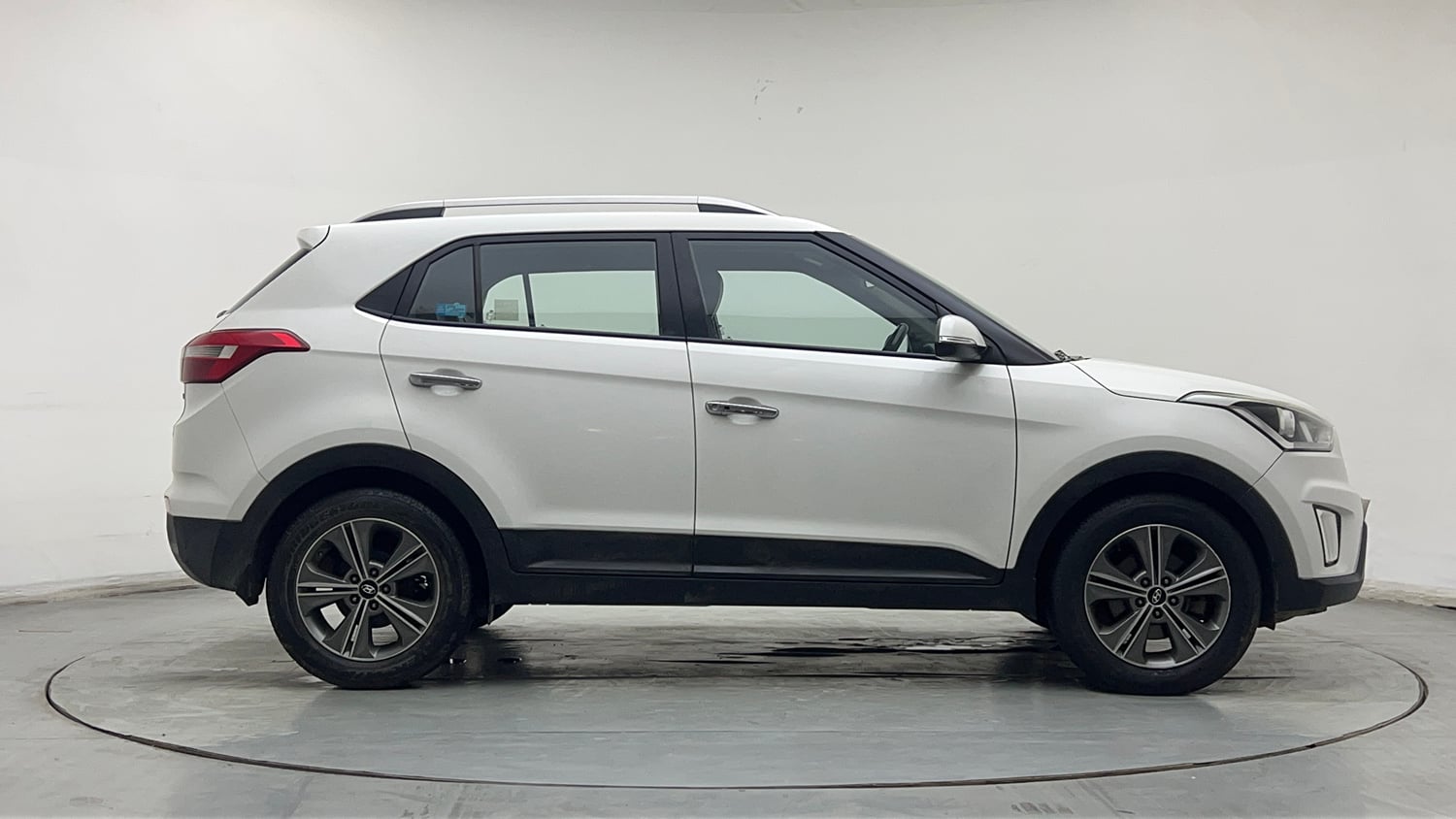 Used 2017 Hyundai Creta SX Plus 1.6 AT Petrol Petrol Automatic exterior RIGHT SIDE VIEW