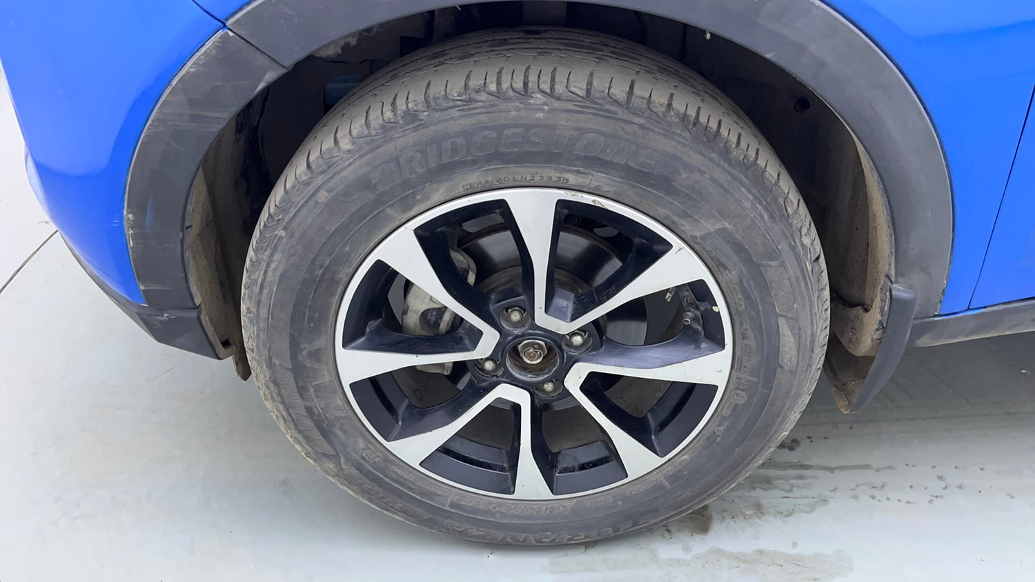 Used 2020 Tata Nexon XZA Plus (O) Petrol Automatic tyres LEFT FRONT TYRE RIM VIEW