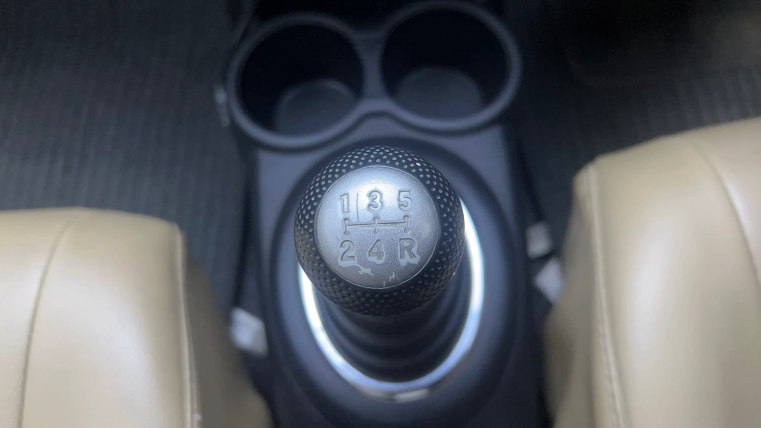 Used 2015 Honda Amaze 1.2 S i-VTEC Petrol Manual interior GEAR  KNOB VIEW