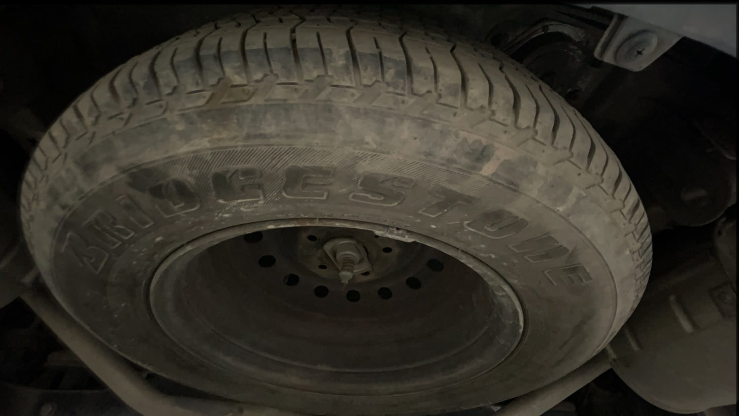 Used 2019 Mahindra XUV500 W7 Diesel Manual tyres SPARE TYRE VIEW