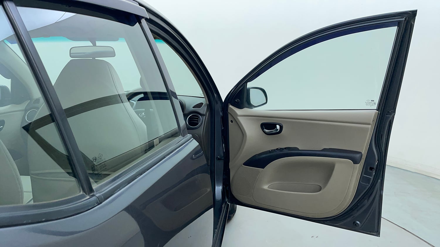 Used 2012 Hyundai i10 Magna 1.1 iRDE2 Petrol Manual interior RIGHT FRONT DOOR OPEN VIEW