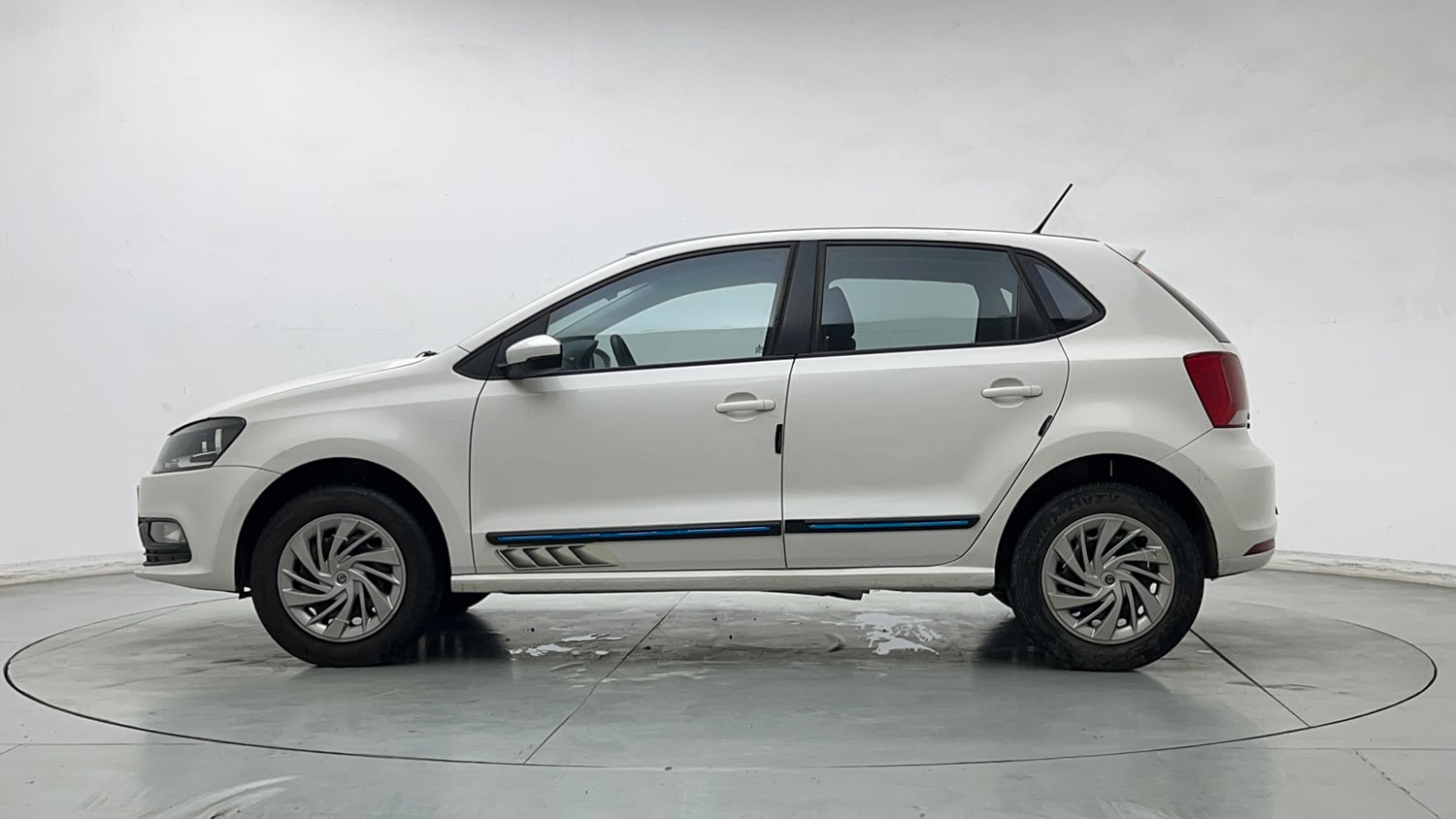 Used 2018 Volkswagen Polo Comfortline 1.0L (P) Petrol Manual exterior LEFT SIDE VIEW
