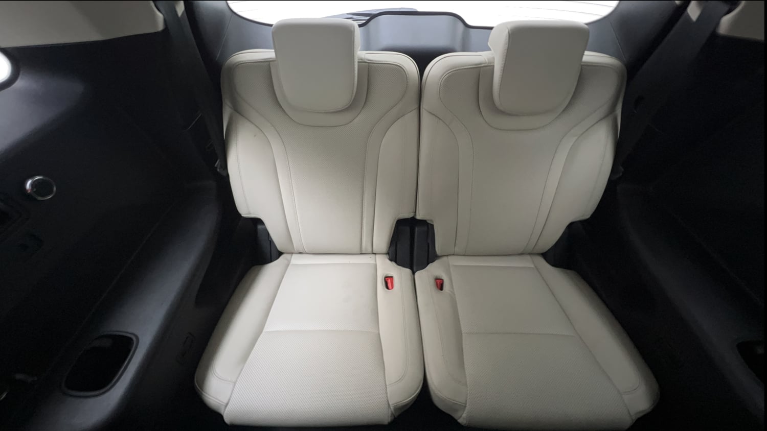 Used 2024 Mahindra XUV700 AX 7 Luxury Pack Petrol AT 7 STR Petrol Automatic interior THIRD ROW SEAT