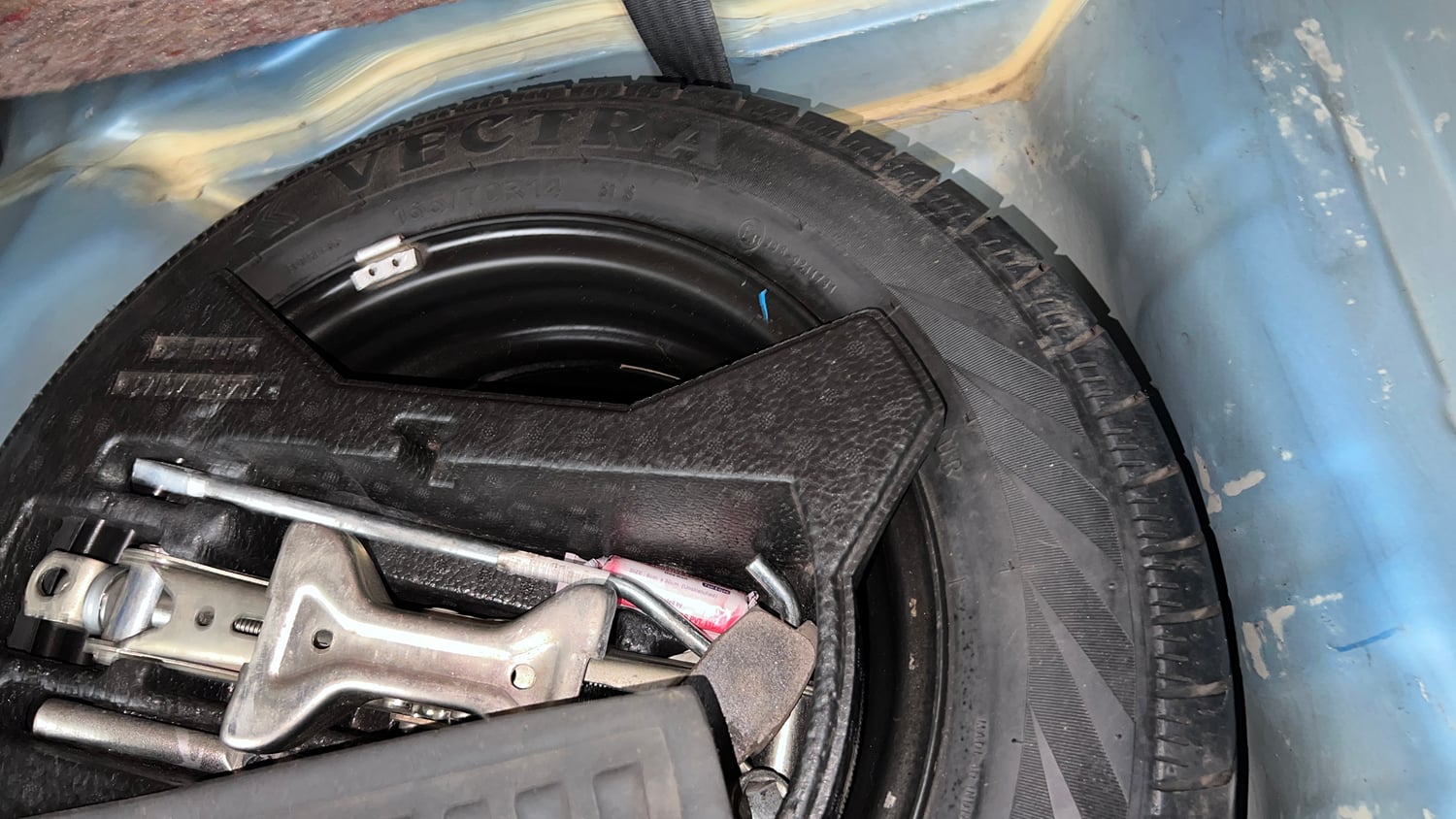 Used 2015 Maruti Suzuki Celerio VXi Petrol Manual tyres SPARE TYRE VIEW