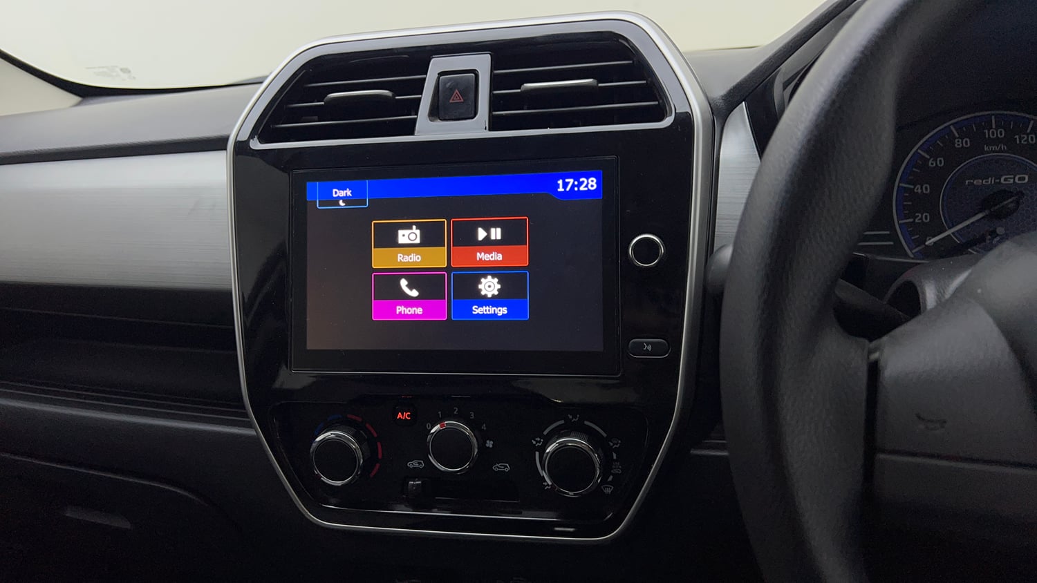 Used 2021 Datsun Redi-GO T(O) 1.0 AMT Petrol Automatic top_features Touch screen infotainment system