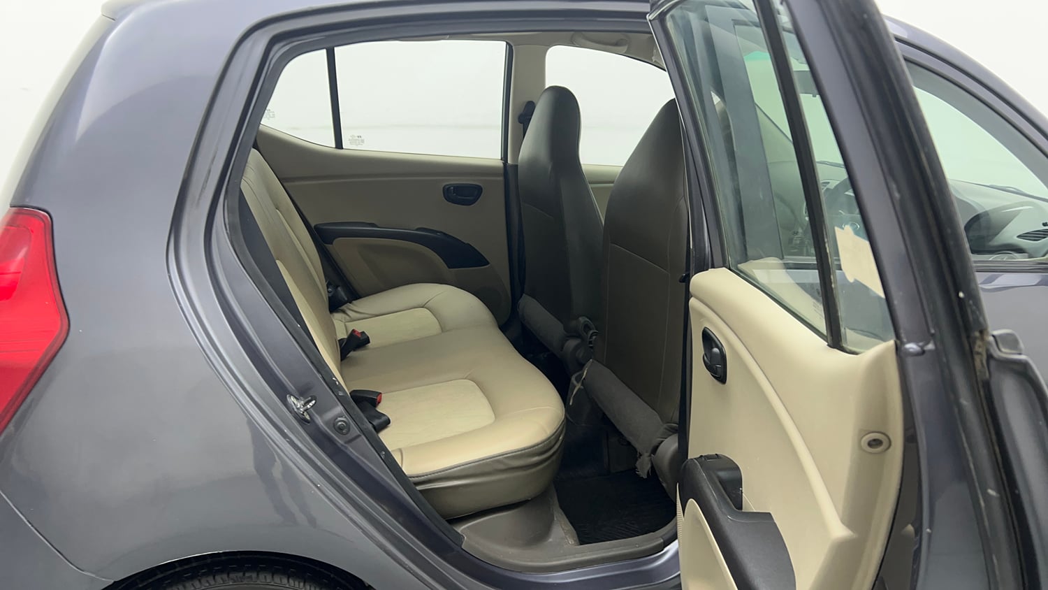 Used 2014 Hyundai i10 Magna 1.1 iRDE2 Petrol Manual interior RIGHT SIDE REAR DOOR CABIN VIEW