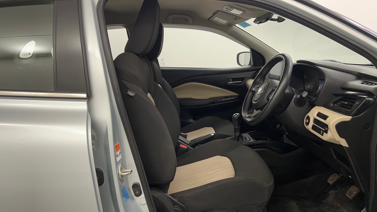 Used 2022 Toyota Glanza G Petrol Manual interior RIGHT SIDE FRONT DOOR CABIN VIEW