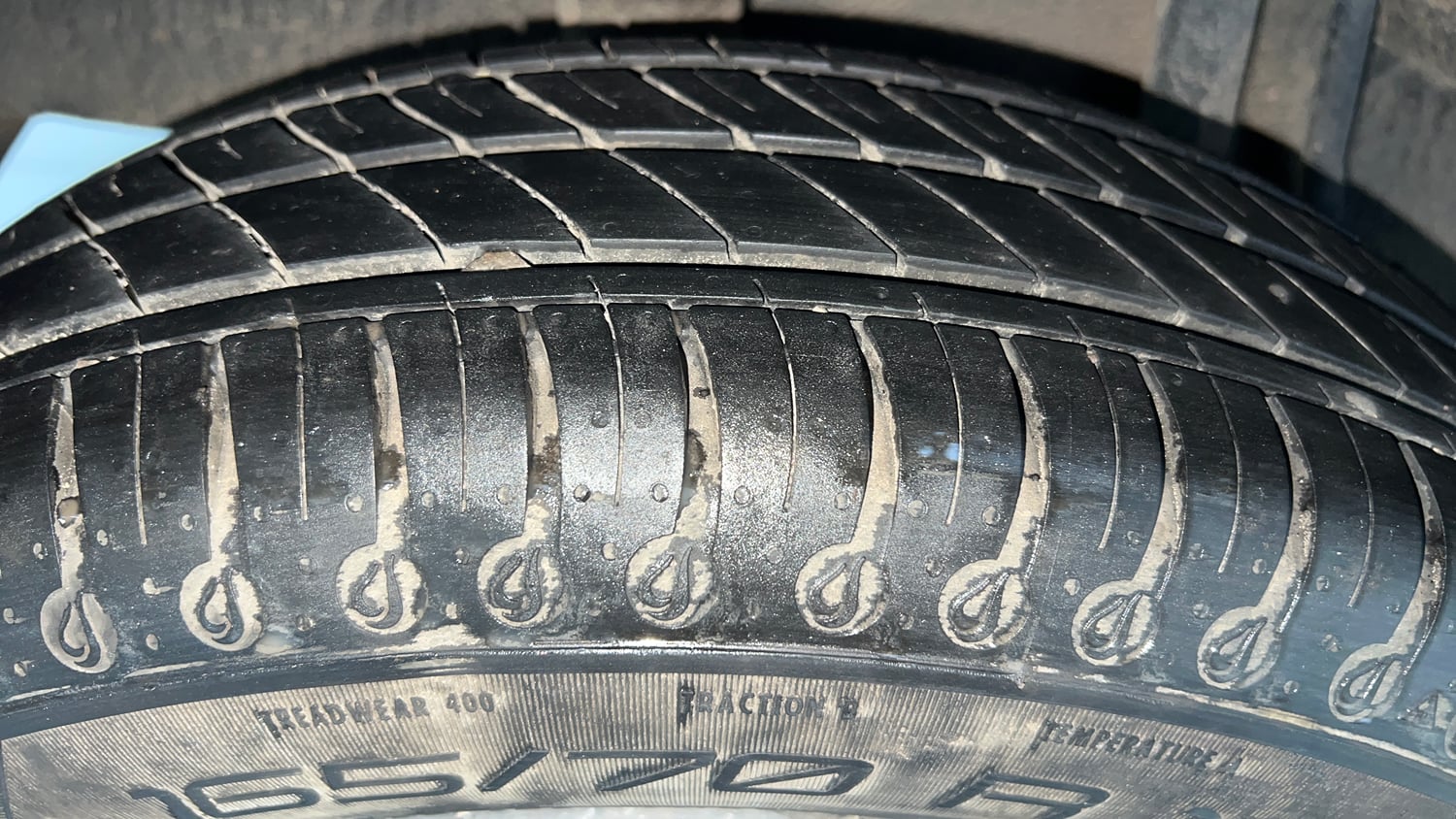 Used 2021 Datsun Redi-GO T(O) 1.0 AMT Petrol Automatic tyres RIGHT REAR TYRE TREAD VIEW