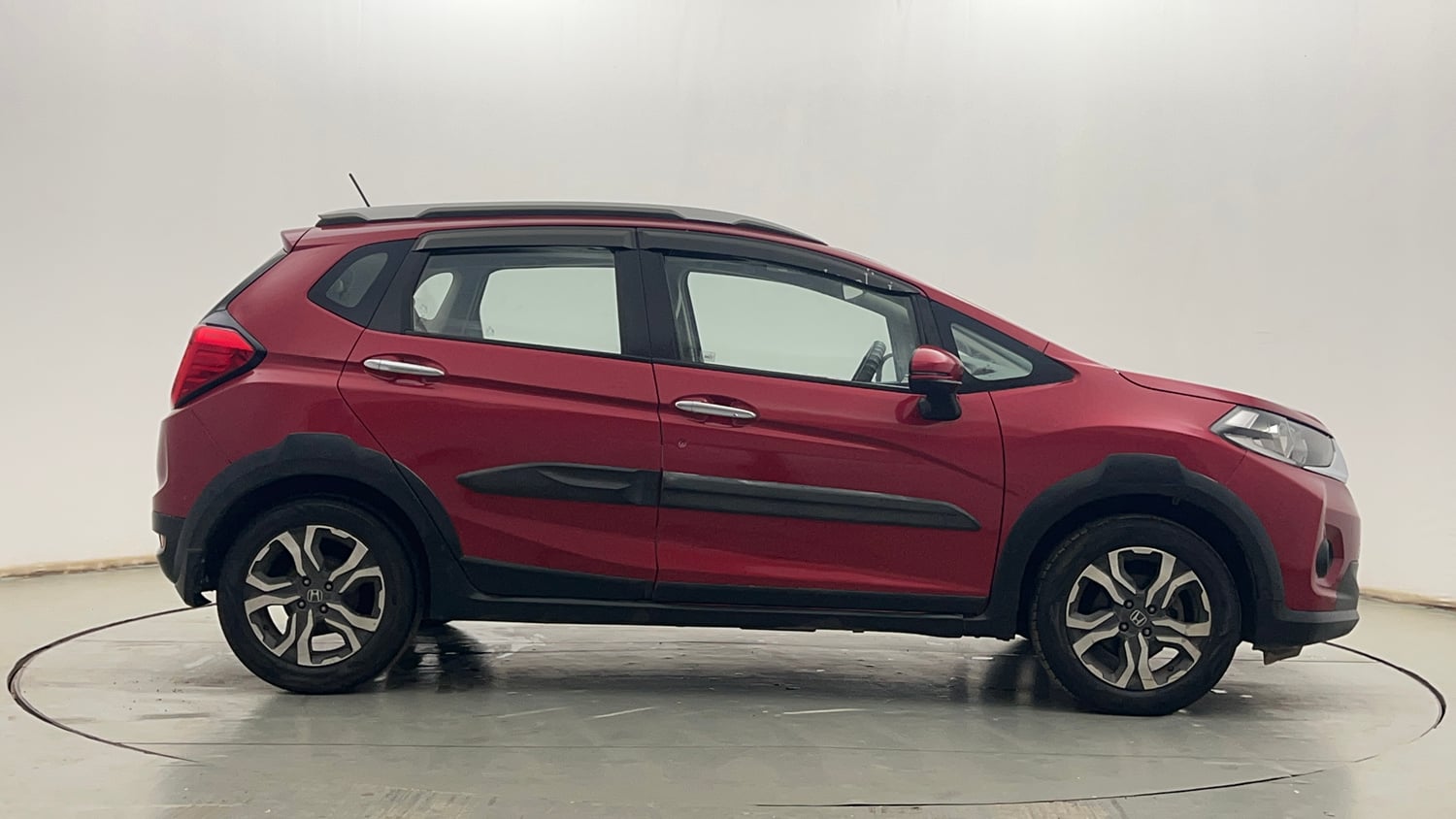 Used 2019 Honda WR-V VX MT Petrol Petrol Manual exterior RIGHT SIDE VIEW