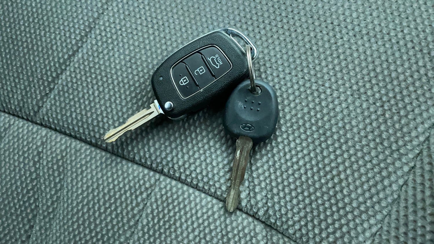 Used 2018 Hyundai Creta 1.6 E+ VTVT Petrol + CNG (Outside Fitted) Cng Manual extra CAR KEY VIEW