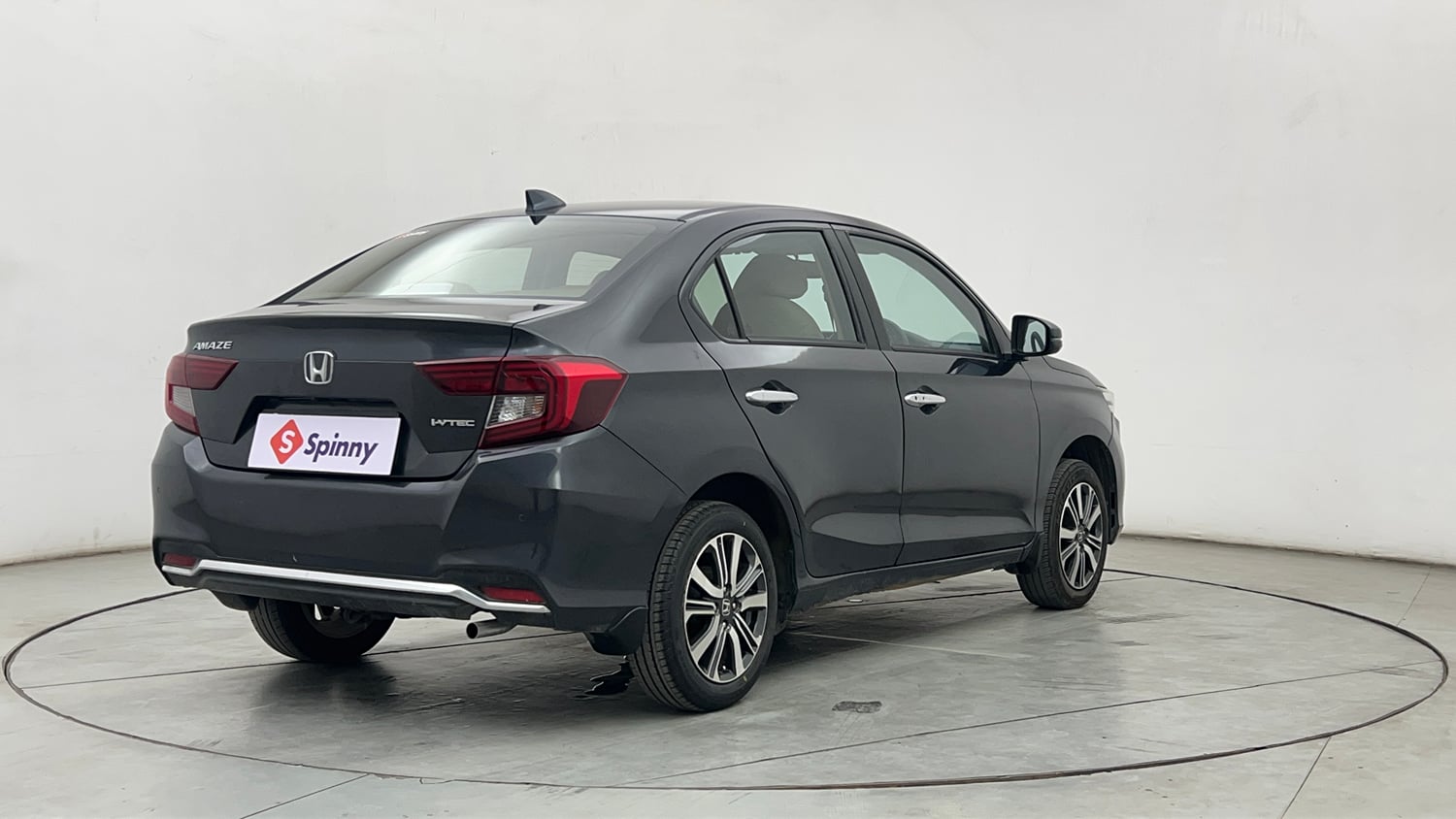 Used 2025 honda Amaze 2nd Generation VX 1.2 Petrol MT Petrol Manual exterior RIGHT REAR CORNER VIEW