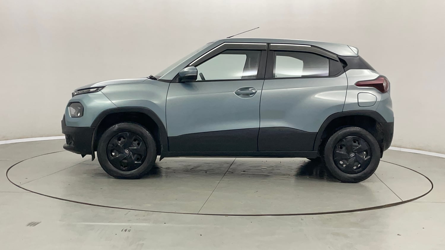 Used 2022 Tata Punch Adventure MT Petrol Manual exterior LEFT SIDE VIEW