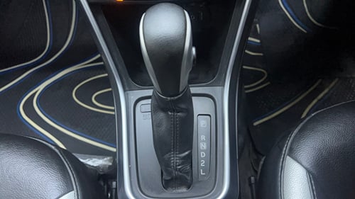 Used 2021 Maruti Suzuki S-Cross Zeta AT Petrol Automatic interior GEAR  KNOB VIEW